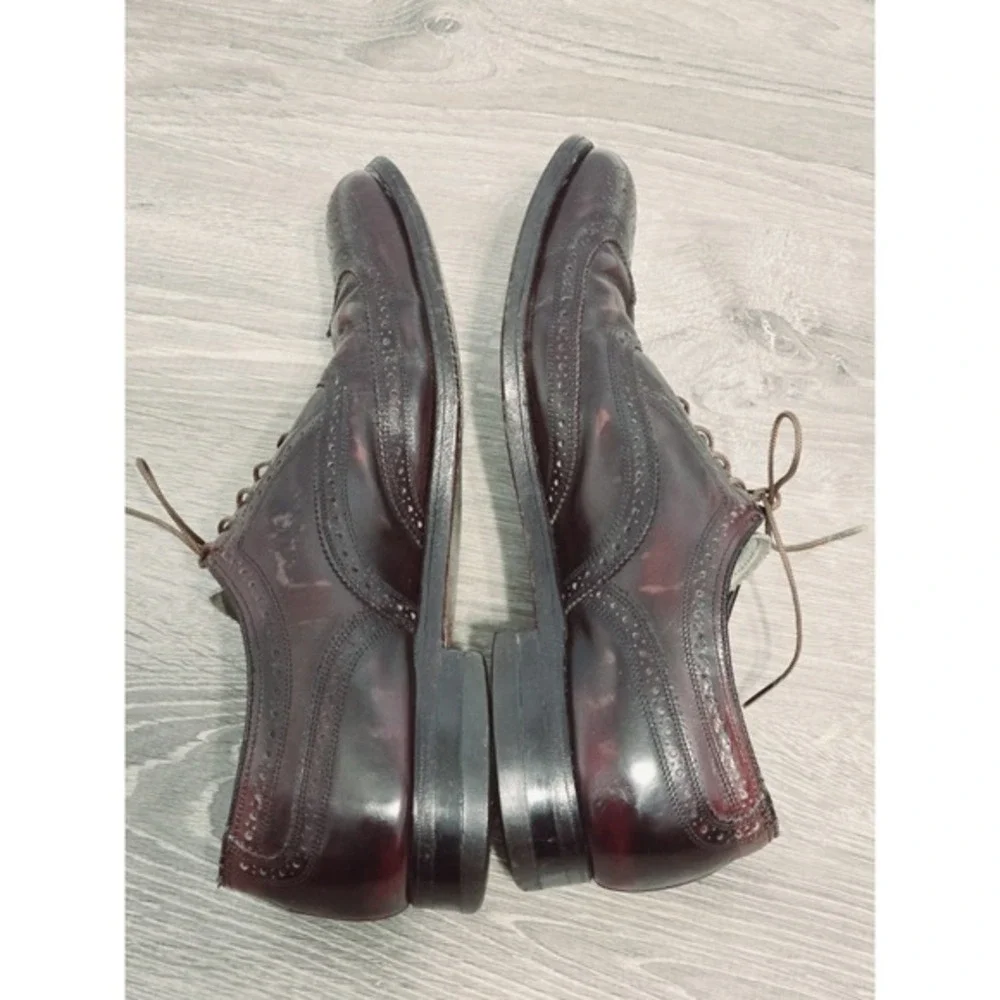 The Florsheim Shoe Men Burgundy Leather Wingtip Oxfords Size 9B‎ Classic Preppy